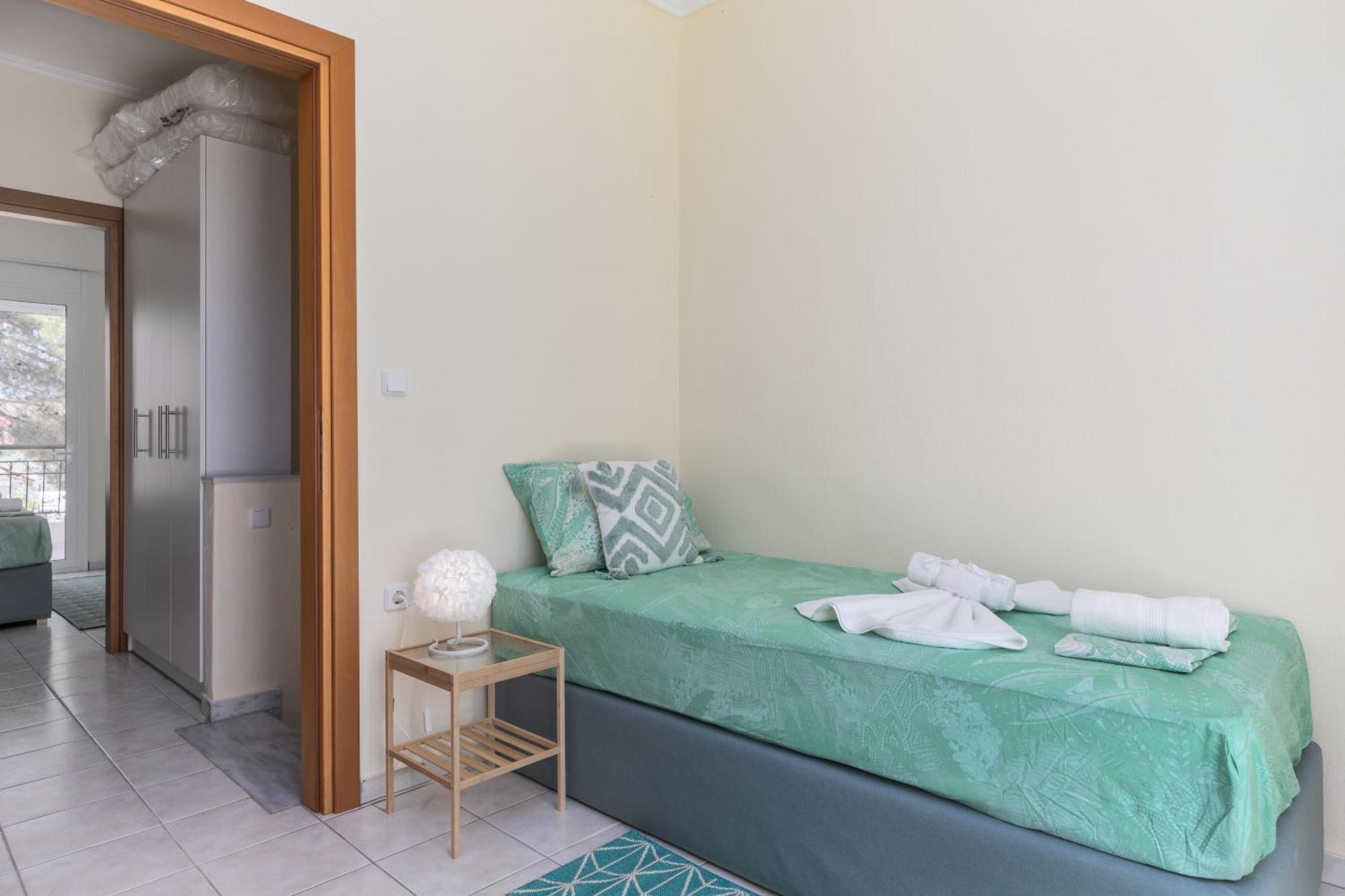 Alexandra'S Maisonette. Paralia Dionisiou Exterior foto