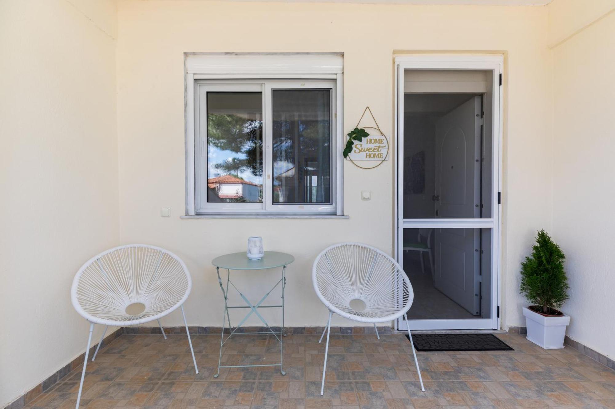 Alexandra'S Maisonette. Paralia Dionisiou Exterior foto